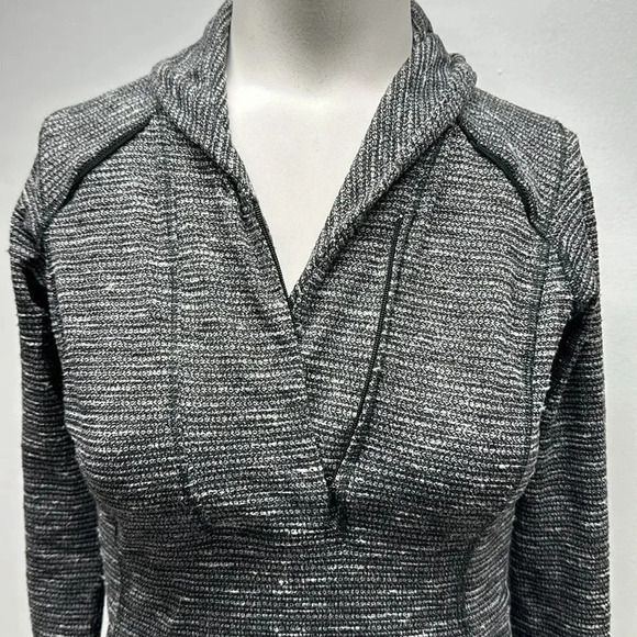 Lululemon Think Fast Pullover Long Sleeve Top Charcoal Herringbone Black Size 6 - Picture 3 of 11